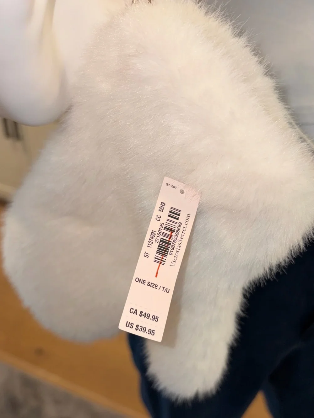 Victoria’s Secret - Fuzzy Plush Warm White Winter Mittens